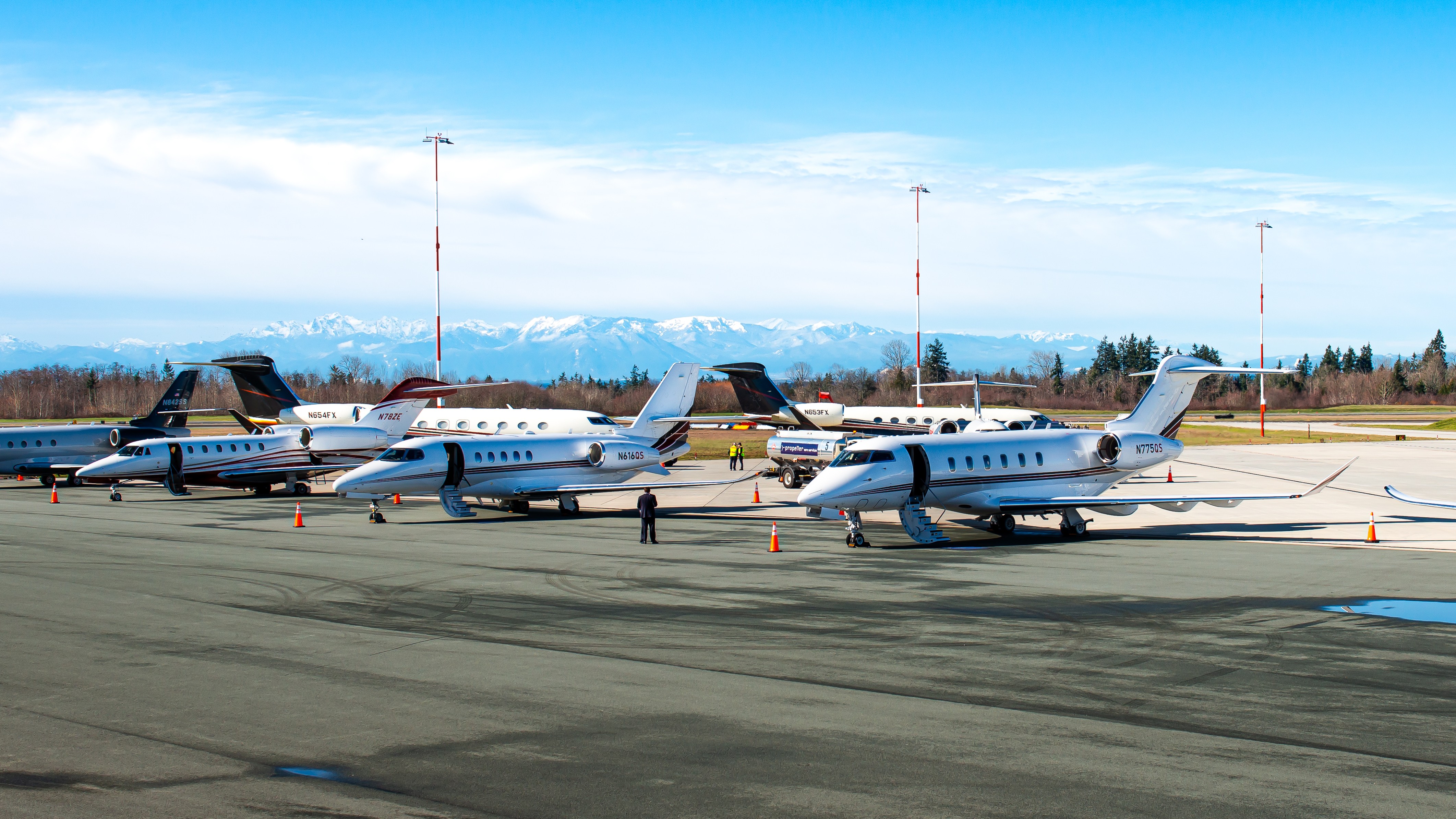 Private jets on the Paine Field ramp